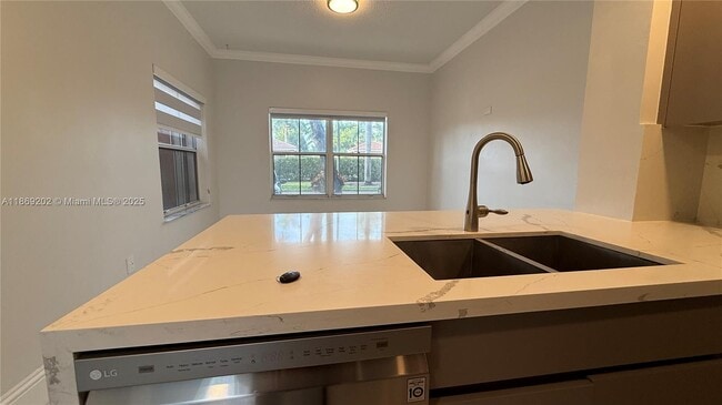 Building Photo - 8480 NW 139th Ln