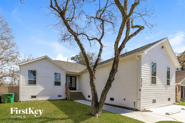 Building Photo - 8618 Valley Song Dr