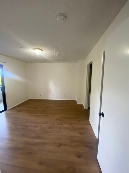 Building Photo - 2400 Seneca St