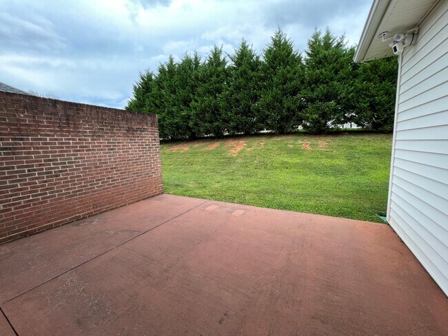 Building Photo - 1930 Scarlett Meadows Dr