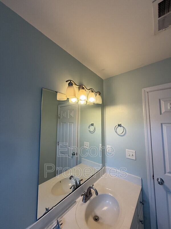 Building Photo - 8417 Whisper Ridge Pl