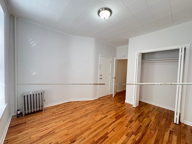 Building Photo - 400 Woodlawn Ave