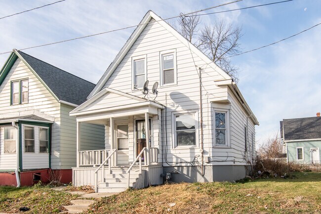 Primary Photo - 2917 N 13th St