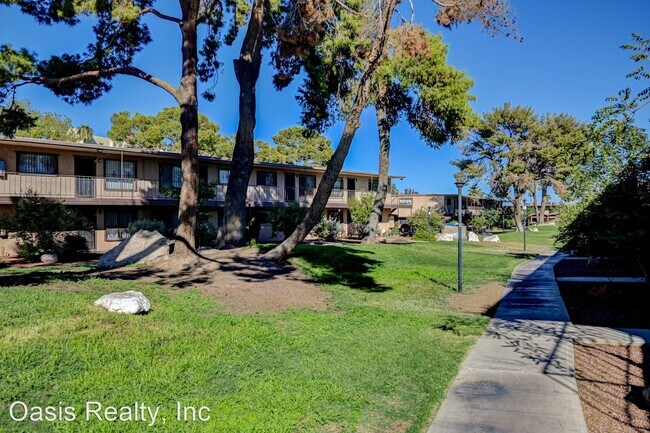 Building Photo - 1 br, 1 bath House - 605 S. Royal Crest Ci...