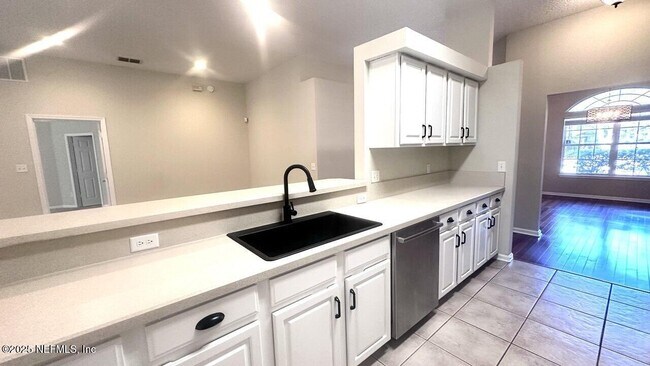 Building Photo - 4721 E Catbrier Ct