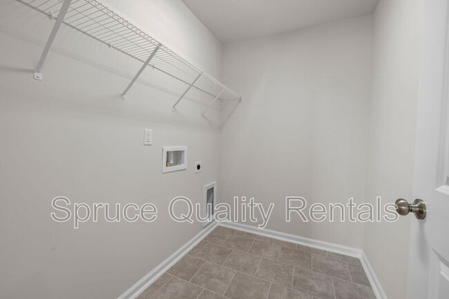 Building Photo - 1011 Red Wing Dr