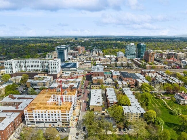 Building Photo - The Bryant at Oak Park