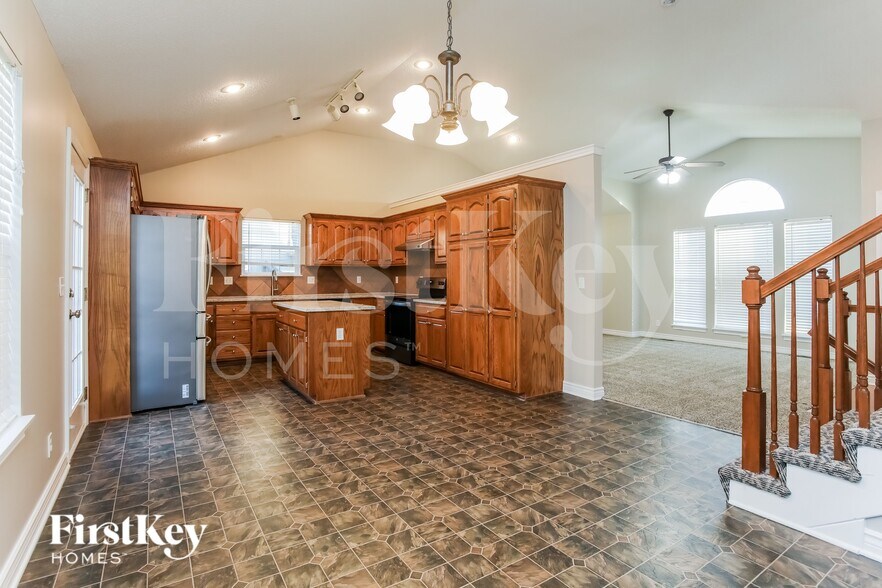 Building Photo - 20805 W 71st Terrace