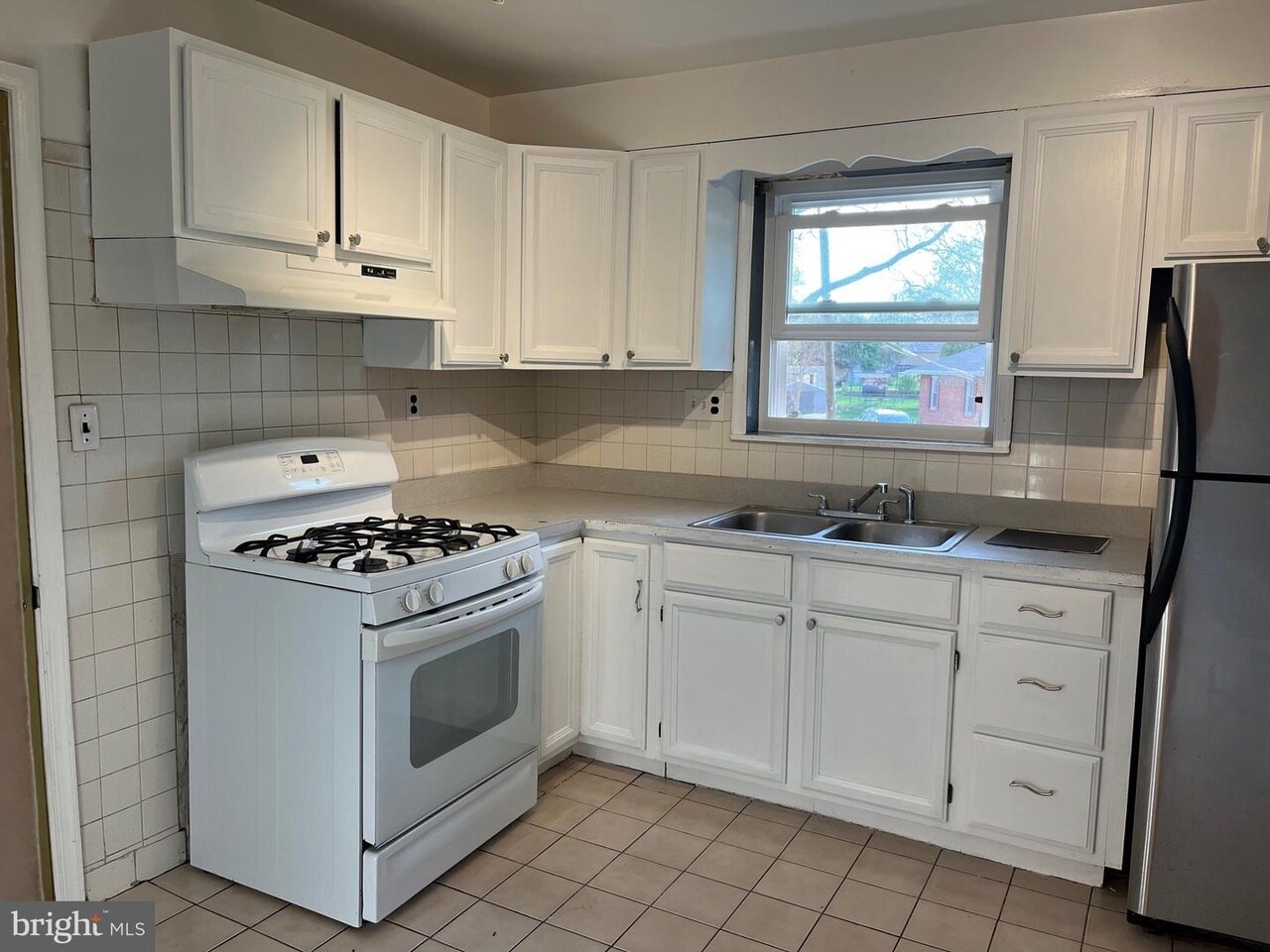 Kitchen - 3403 Aberdeen St