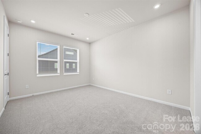 Building Photo - 5640 Kingspan Dr