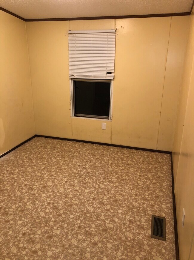 Building Photo - 317 Wood Gate Dr