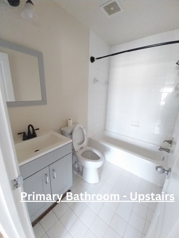 Building Photo - 4033 Chesterwood Dr