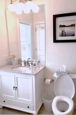 Building Photo - 9 Bradbury St