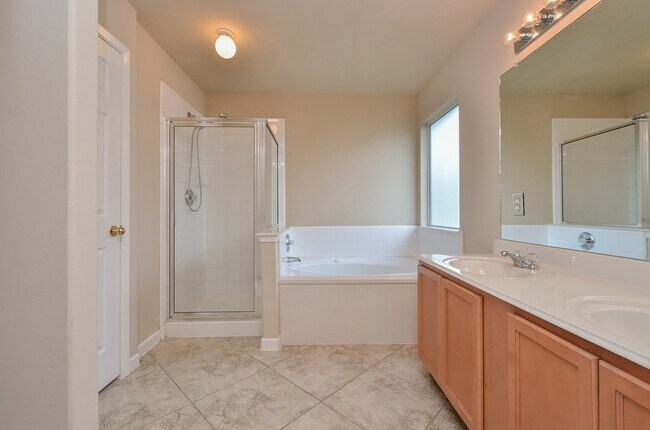 Building Photo - 15522 Forest Creek Farms Dr