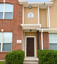 Front Exterior - View 1 - 1000 Spring Loop
