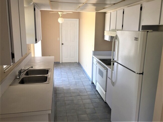 Building Photo - SE Cape Coral Single Family Home