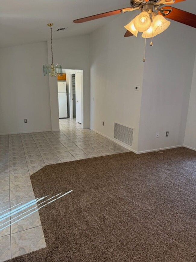 Building Photo - 2 Bedroom located in Sun City Summerlin 55+