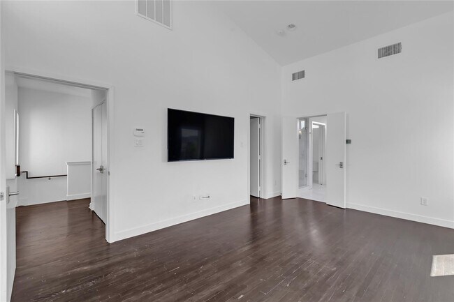 Building Photo - 4915 Flitwick Ct