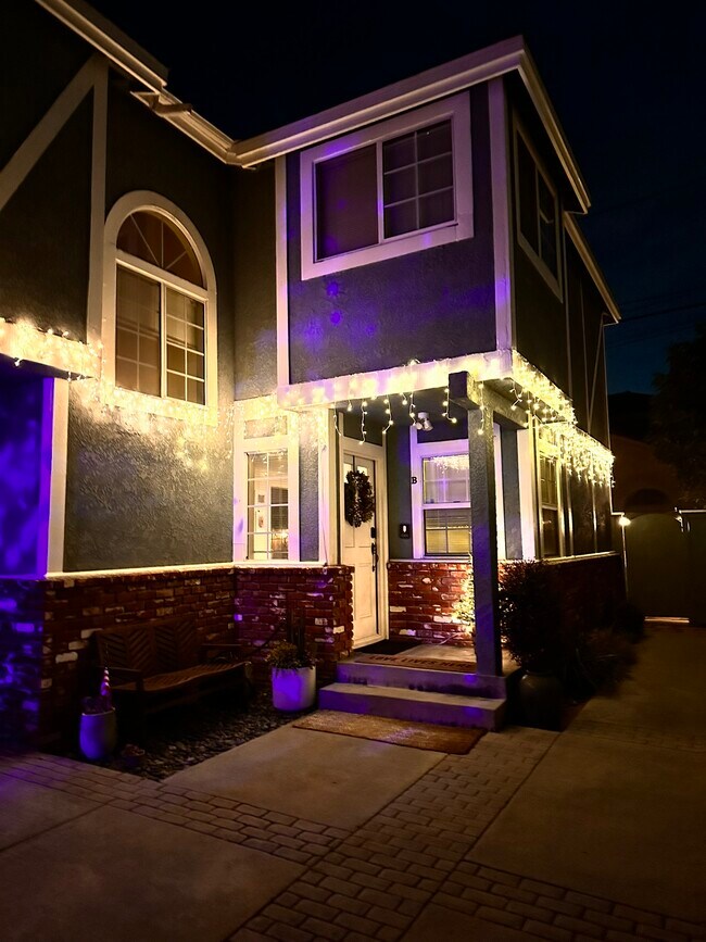 Building Photo - 2219 Gates Ave
