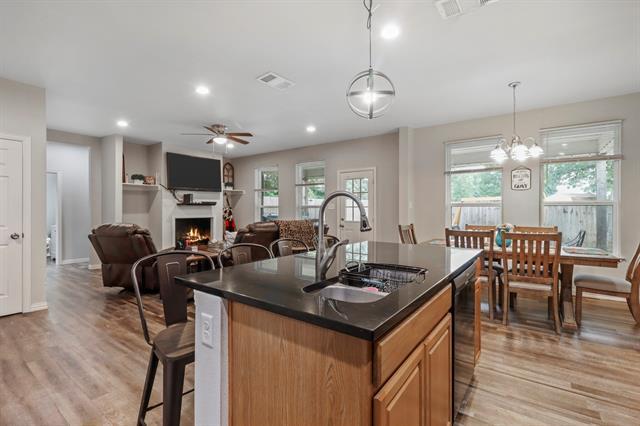 Building Photo - 605 Madeline Ct