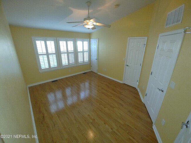 Building Photo - 8127 Summer Point Ct