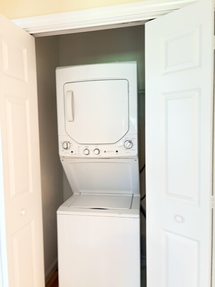 in unit washer dryer - 19 School St