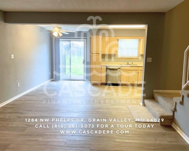 Building Photo - 1286 NW Phelps Dr