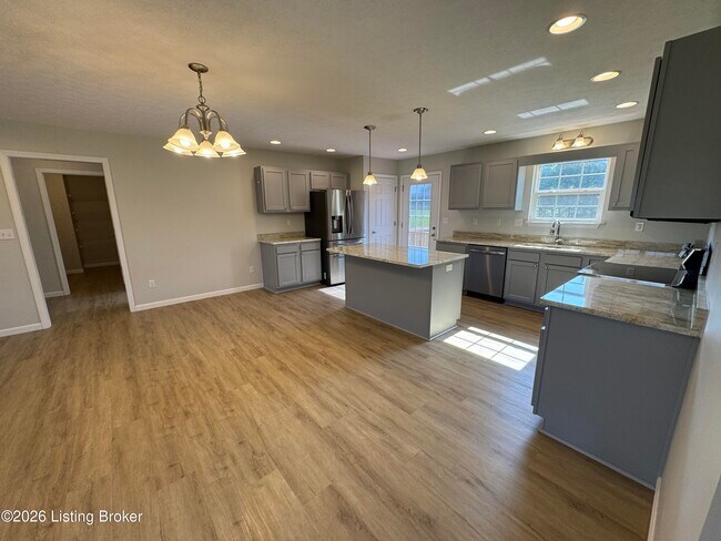 Building Photo - 25 Mandan Ct
