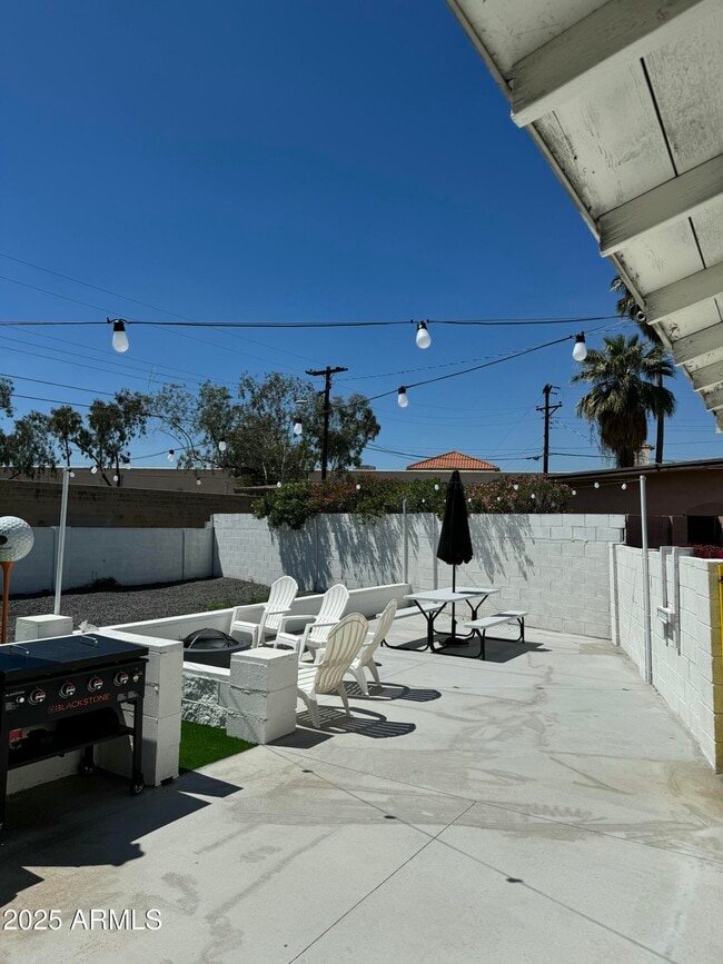Building Photo - 103 E Huntington Dr