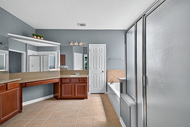 Building Photo - 10815 Lake Raven Ct