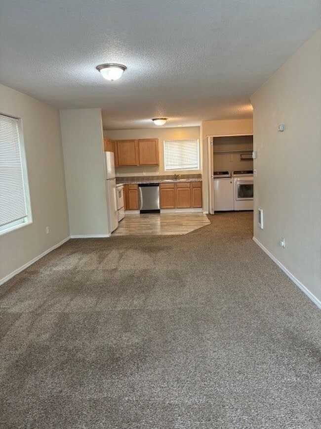 Building Photo - 13414 SE Division St