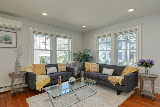 Primary Photo - 21 Fessenden Rd