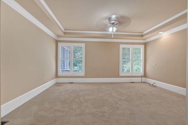 Building Photo - Spacious 7BR House in Powder Springs