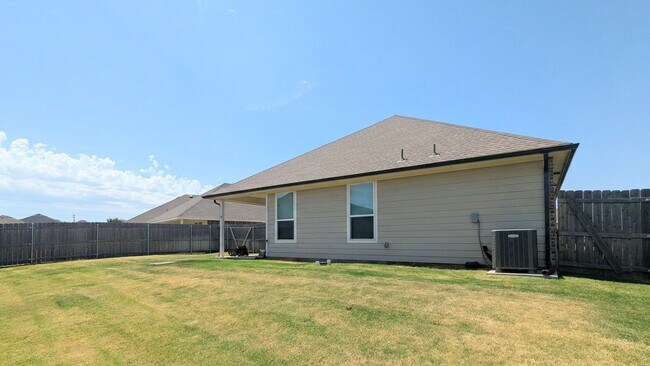 Building Photo - 2716 Tracy’s Mnr