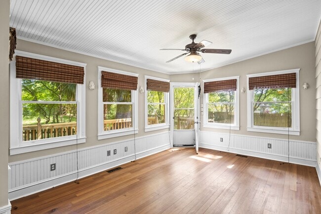 Building Photo - Historic Home in Wake Forest!