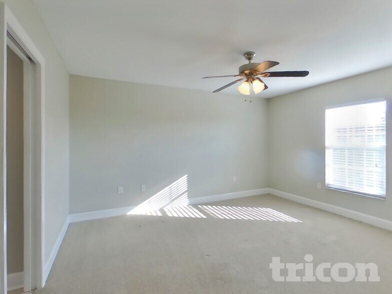 Building Photo - 2304 Whitley Ln