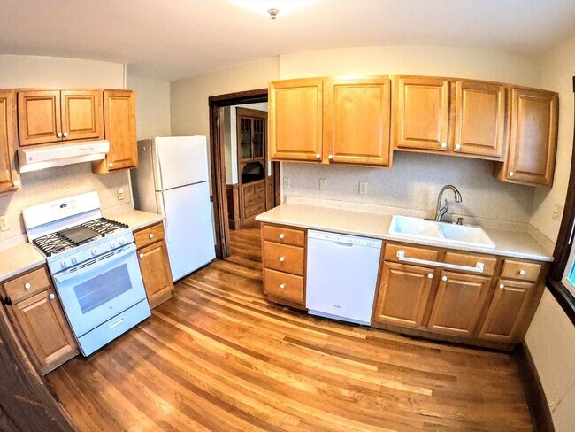 Building Photo - 22 Roseway St