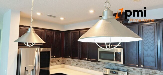 Building Photo - 17948 Passionflower Cir