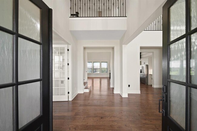 Building Photo - 8519 Lofty Pnes