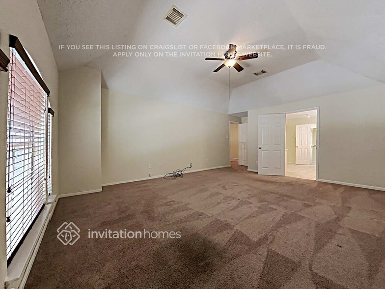 Building Photo - 15107 Dawnbrook Dr