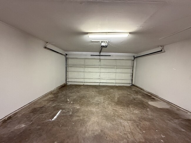 Building Photo - 6101 Melody Ln