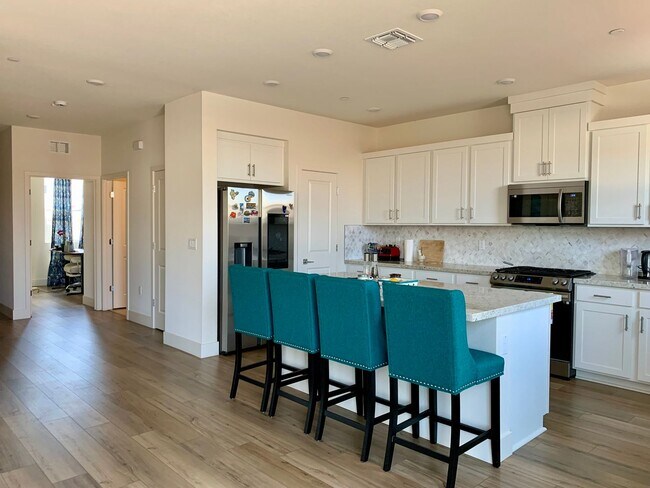 Primary Photo - 4 Bedroom Home in Hollister with 3 Full Bathrooms and Central A/C