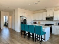Building Photo - 4 Bedroom Home in Hollister with 3 Full Bathrooms and Central A/C