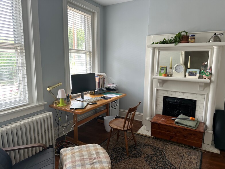 Building Photo - 207 N Stafford Ave