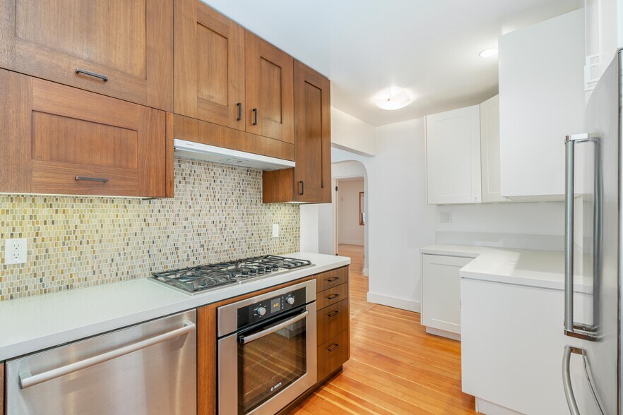 Kitchen - 8245 W 4th St