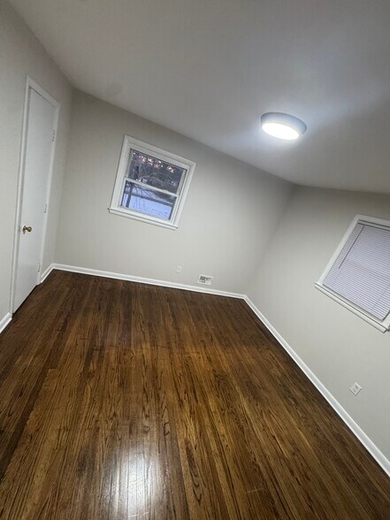 Room #3 - 7903 Canna Dr