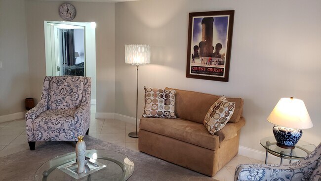 Building Photo - 3755 Via Poinciana