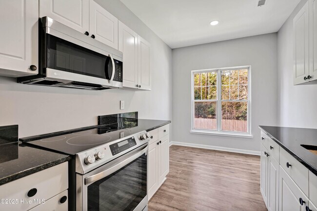 Building Photo - 4519 Sagedale Dr