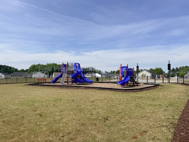 Building Photo - 540 Barrington Row Ave