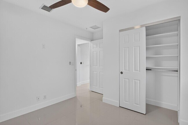 Building Photo - 444 NW 41st St
